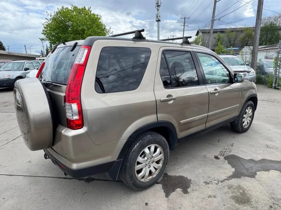 2005 Honda CR-V 2nd Gen - Image 5 of 20