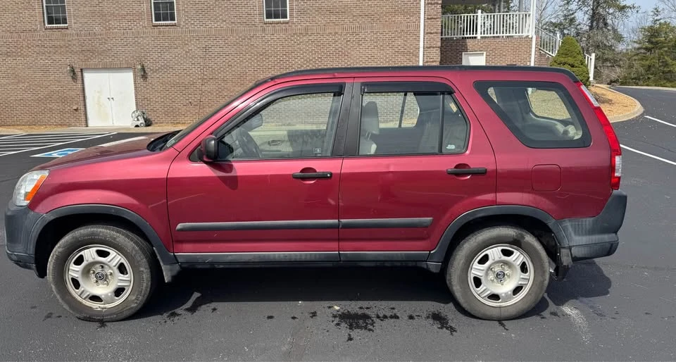 2005 Honda CR-V 2nd Gen - Image 5 of 13