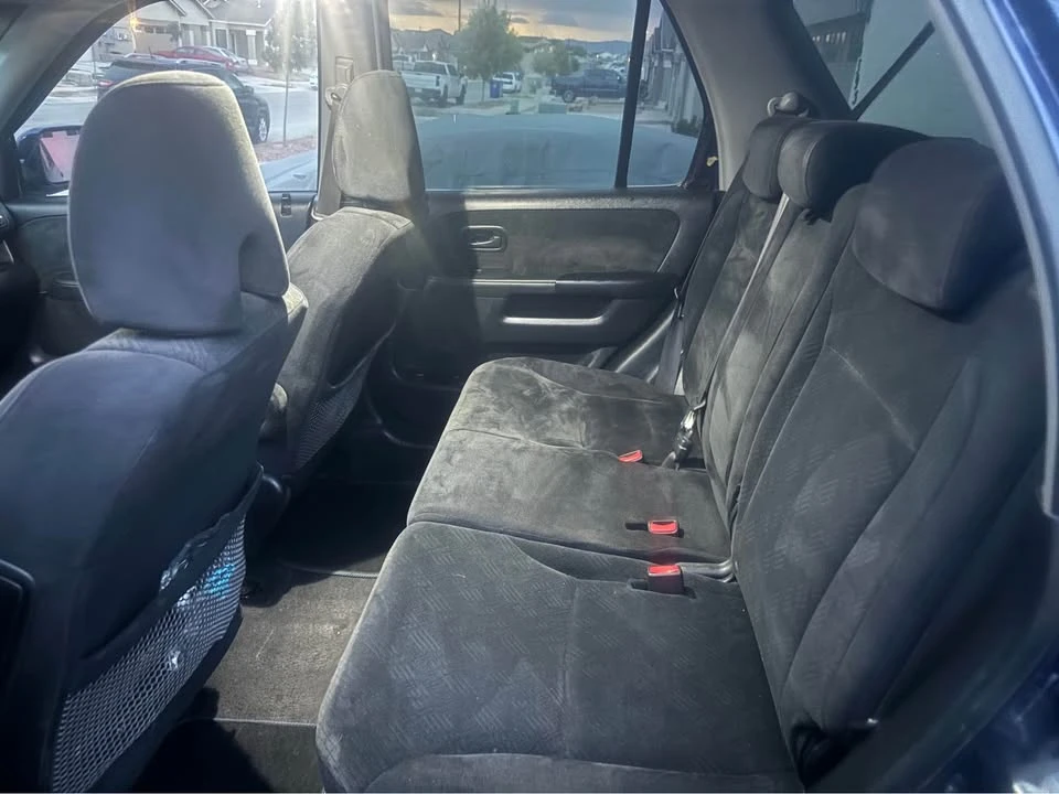 2005 Honda CR-V 2nd Gen - Image 4 of 6