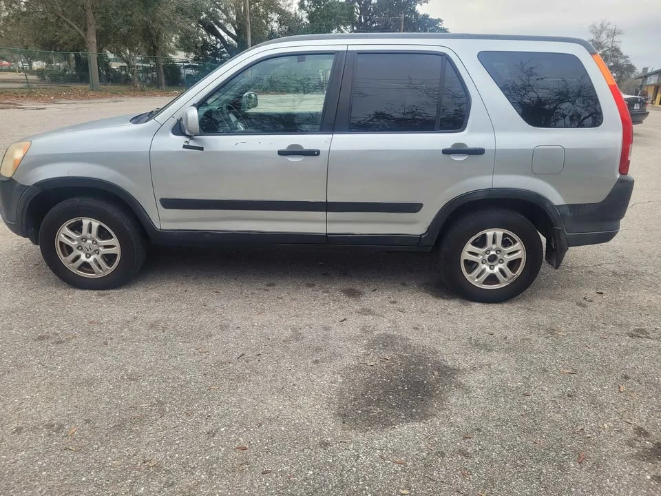 2005 Honda CR-V 2nd Gen - Image 2 of 6