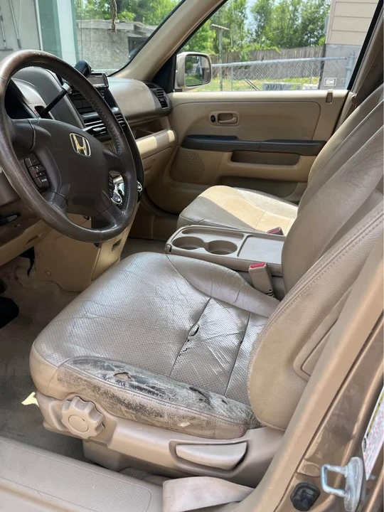 2005 Honda CR-V 2nd Gen - Image 2 of 9