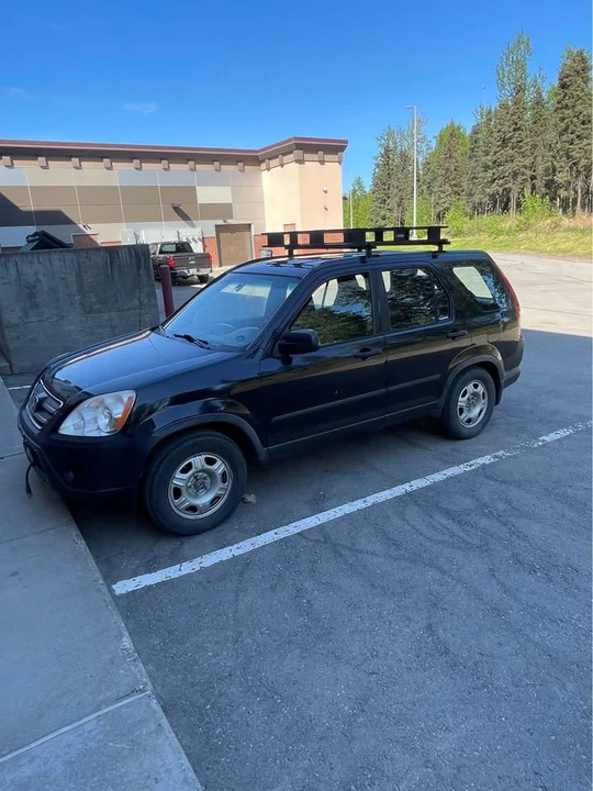 2005 Honda CR-V 2nd Gen - Image 3 of 7