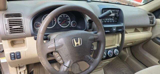 2005 Honda CR-V 2nd Gen - Image 11 of 20