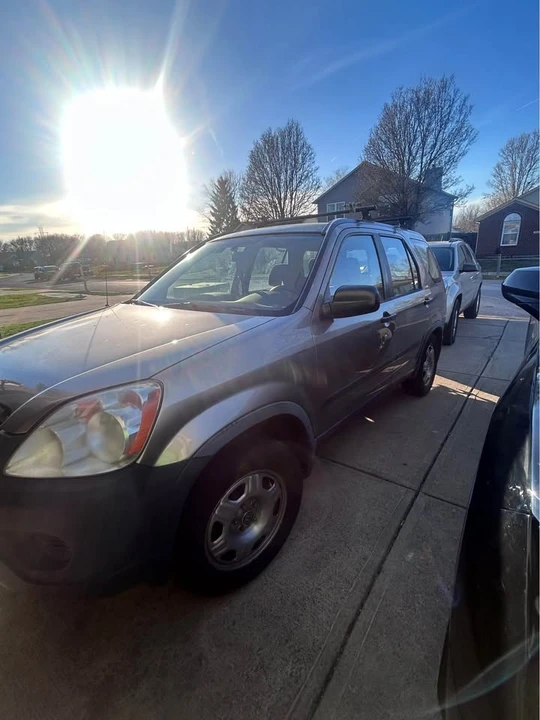 2005 Honda CR-V 2nd Gen - Image 4 of 5