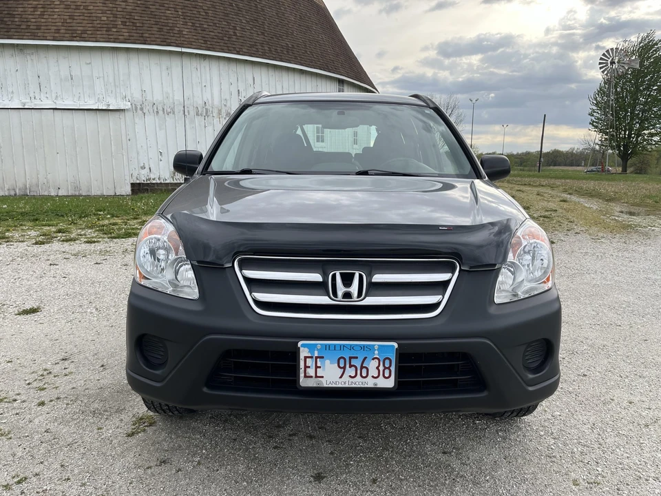 2005 Honda CR-V 2nd Gen - Image 5 of 31