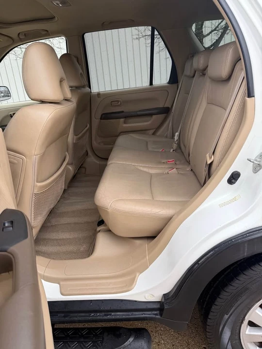 2005 Honda CR-V 2nd Gen - Image 10 of 20