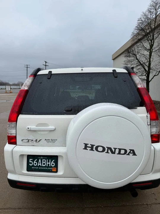 2005 Honda CR-V 2nd Gen - Image 7 of 20