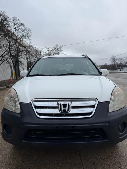 2005 Honda CR-V 2nd Gen - Image 3 of 20