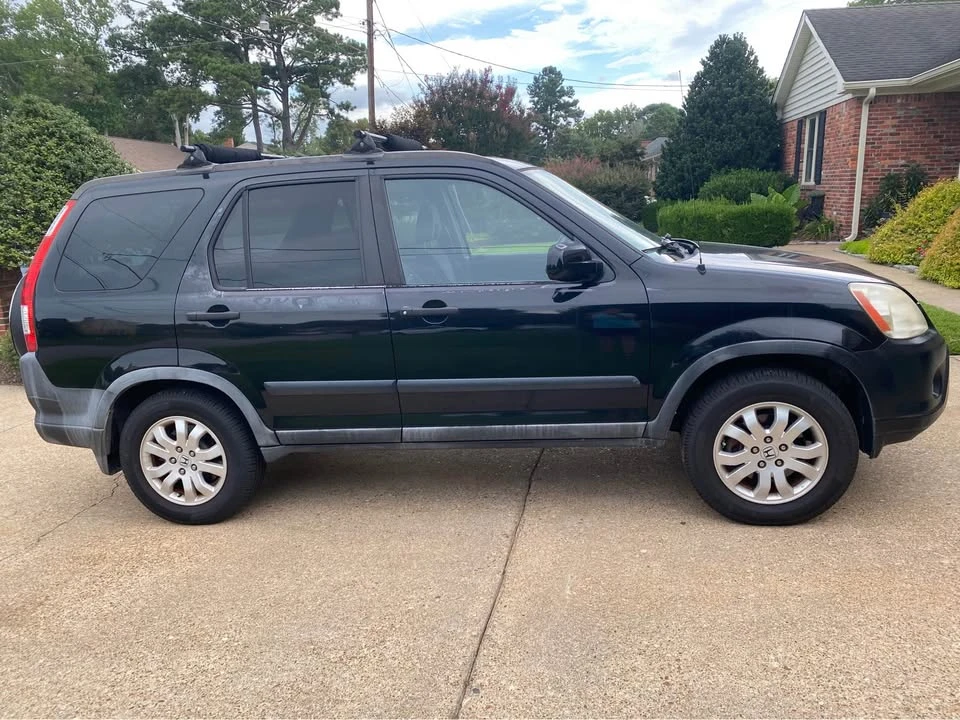 2005 Honda CR-V 2nd Gen - Image 3 of 10