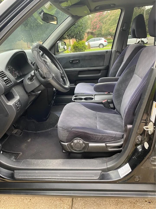 2005 Honda CR-V 2nd Gen - Image 8 of 10