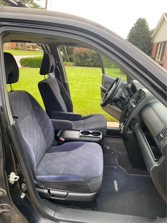 2005 Honda CR-V 2nd Gen - Image 6 of 10
