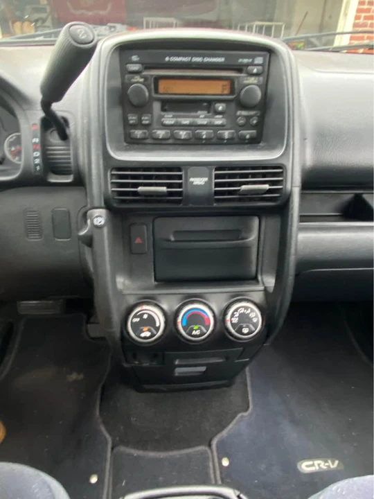 2005 Honda CR-V 2nd Gen - Image 10 of 10