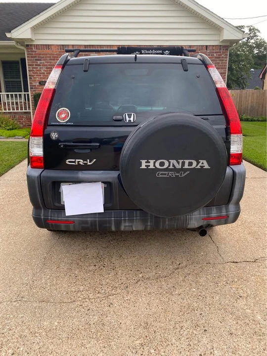 2005 Honda CR-V 2nd Gen - Image 2 of 10