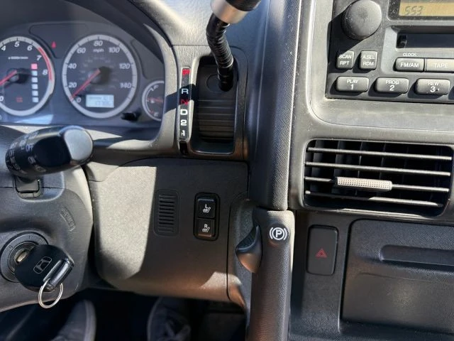 2005 Honda CR-V 2nd Gen - Image 14 of 21