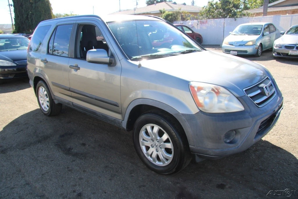 2005 Honda CR-V 2nd Gen - Image 11 of 21