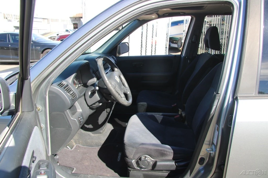 2005 Honda CR-V 2nd Gen - Image 17 of 21