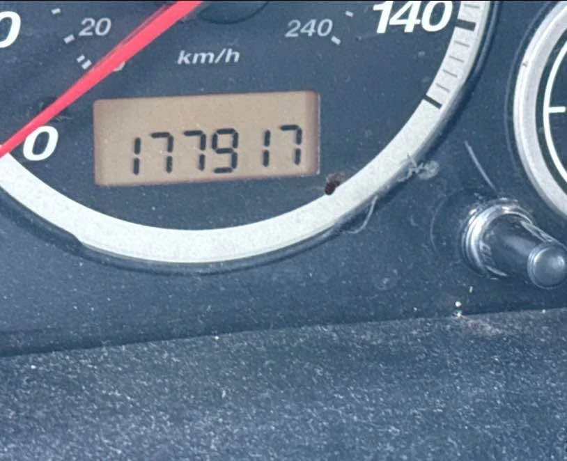 2005 Honda CR-V 2nd Gen - Image 9 of 9