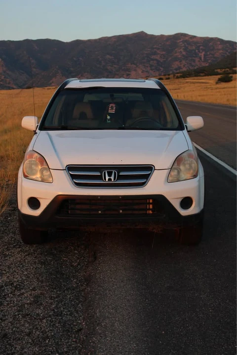 2005 Honda CR-V 2nd Gen - Image 4 of 8