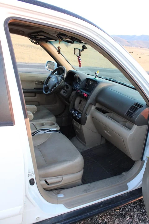 2005 Honda CR-V 2nd Gen - Image 6 of 8