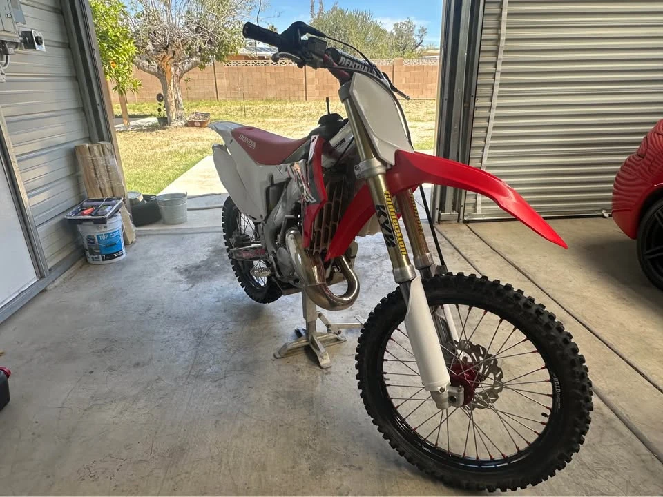 2005 Honda CR - Image 7 of 9