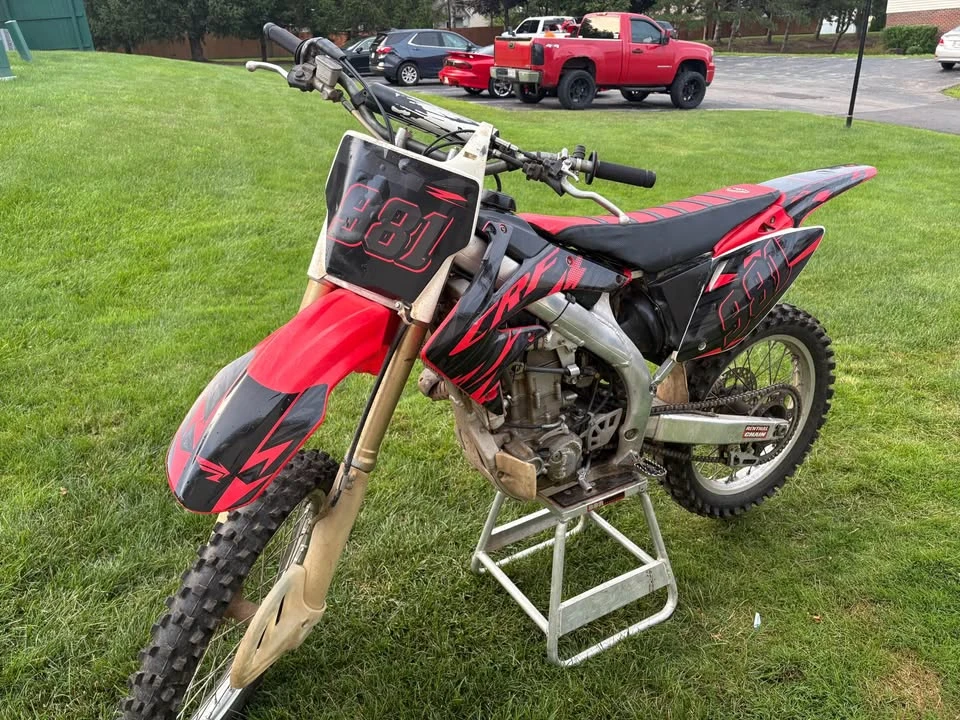 2005 Honda CRF - Image 2 of 3