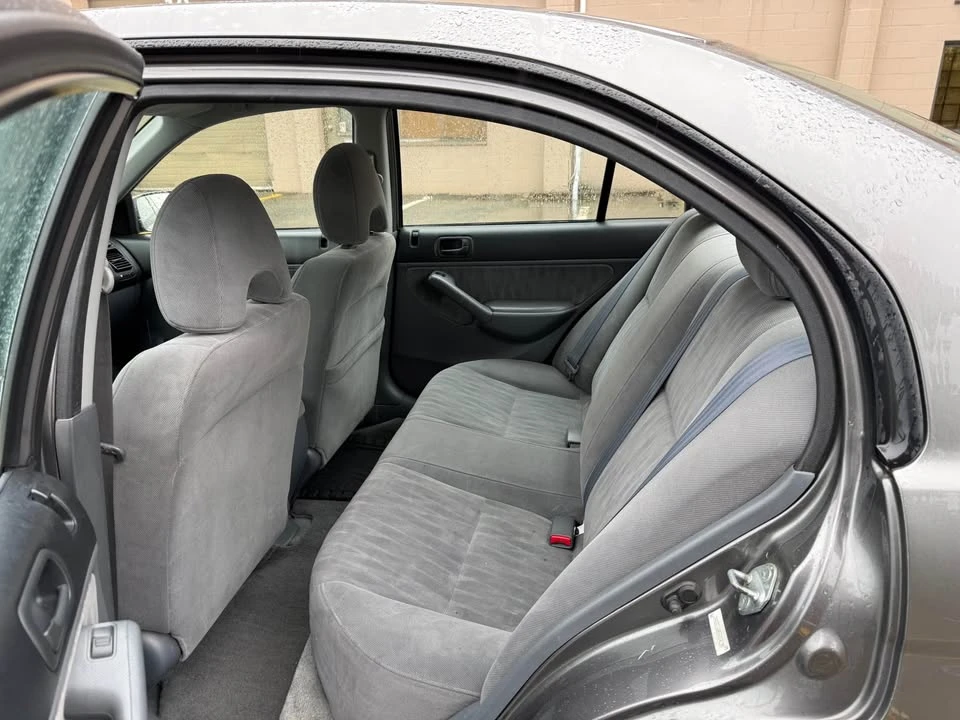 2005 Honda Civic 7th Gen - Image 13 of 17