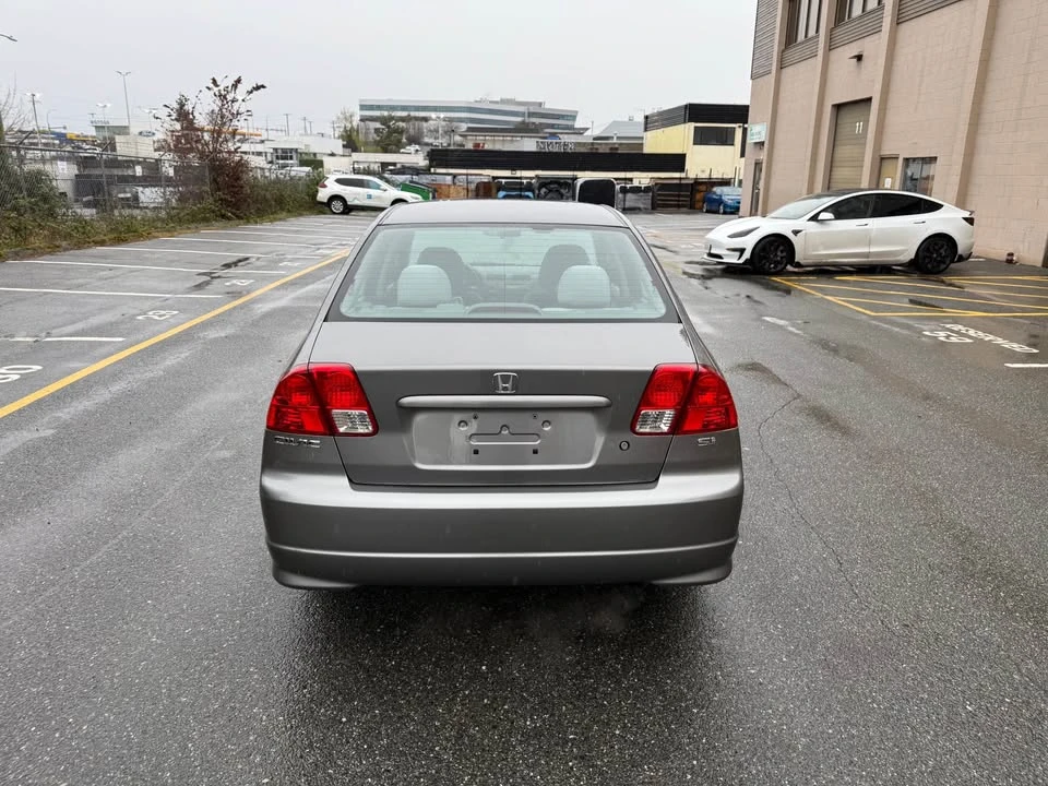 2005 Honda Civic 7th Gen - Image 7 of 17