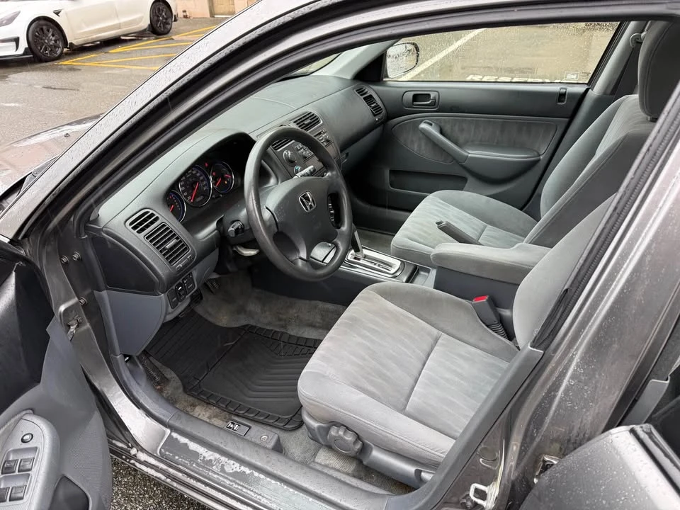 2005 Honda Civic 7th Gen - Image 11 of 17