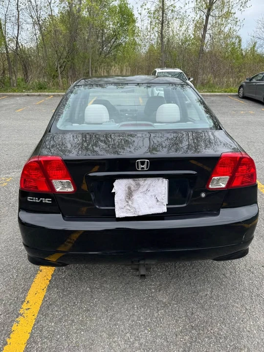 2005 Honda Civic 7th Gen - Image 12 of 15