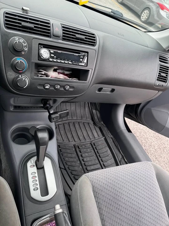 2005 Honda Civic 7th Gen - Image 3 of 15