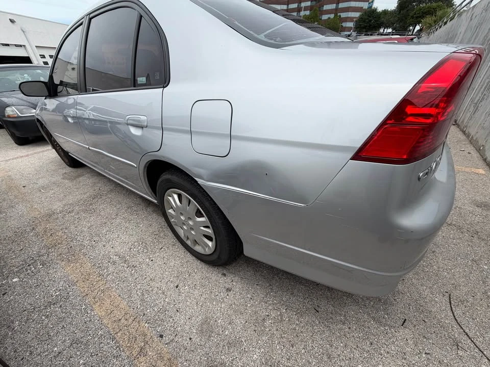 2005 Honda Civic 7th Gen - Image 4 of 11