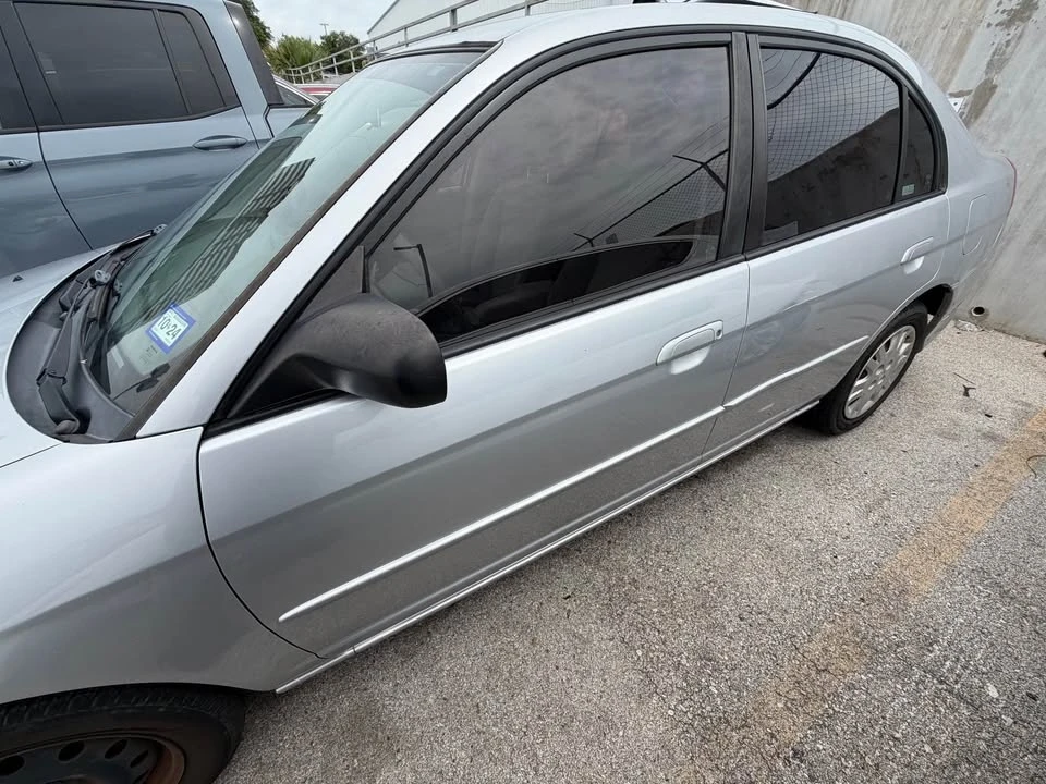 2005 Honda Civic 7th Gen - Image 3 of 11