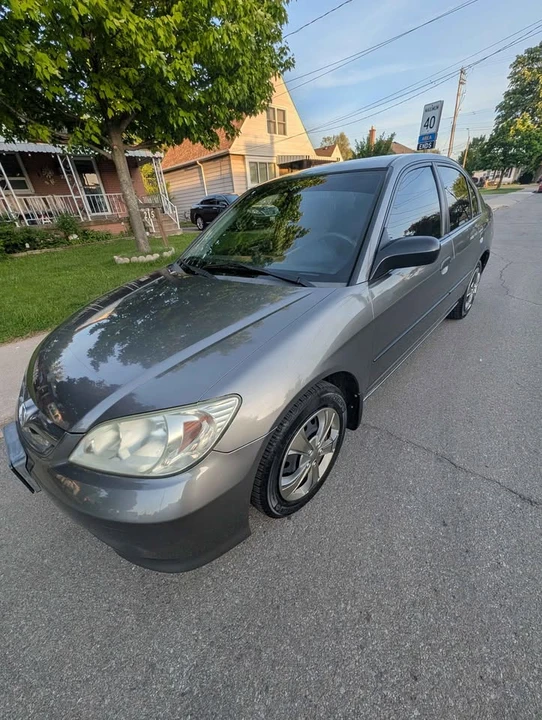 2005 Honda Civic 7th Gen - Image 15 of 18
