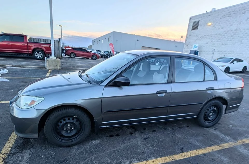 2005 Honda Civic 7th Gen - Image 9 of 18