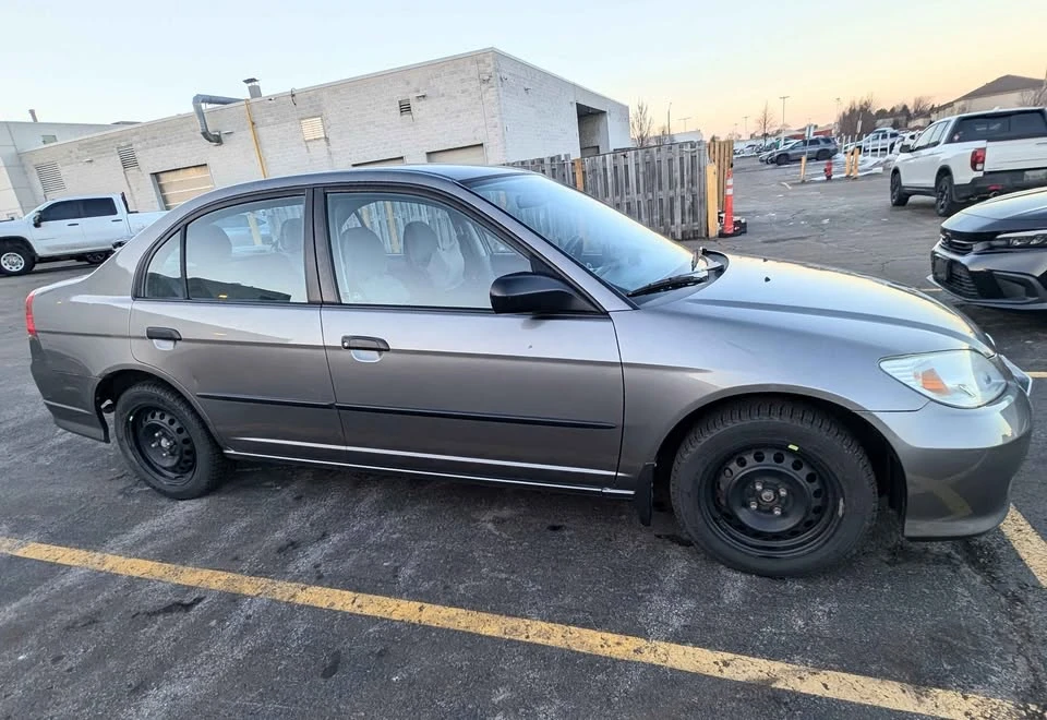 2005 Honda Civic 7th Gen - Image 10 of 18