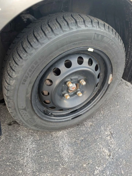 2005 Honda Civic 7th Gen - Image 11 of 18
