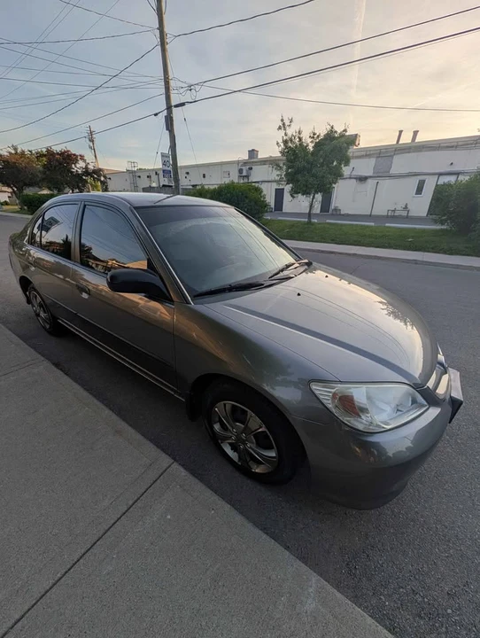 2005 Honda Civic 7th Gen - Image 16 of 18