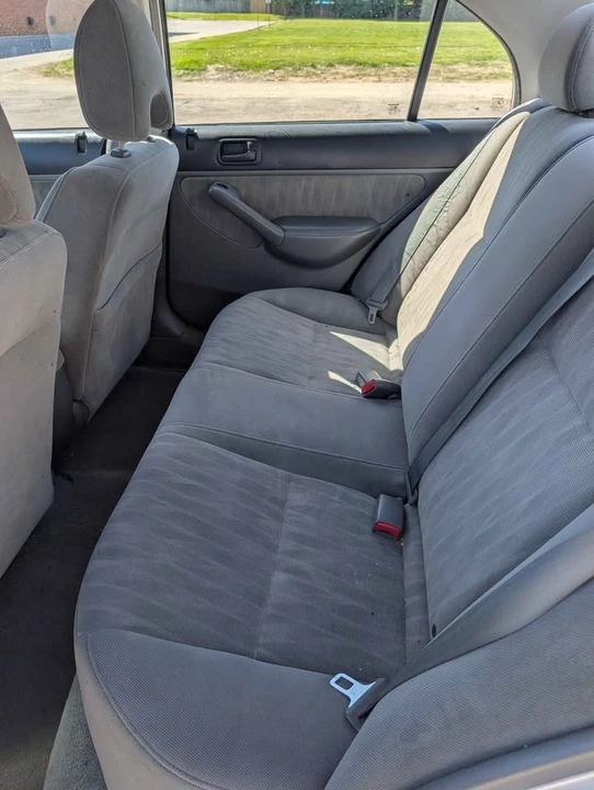 2005 Honda Civic 7th Gen - Image 6 of 7