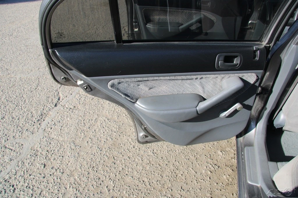 2005 Honda Civic 7th Gen - Image 18 of 21