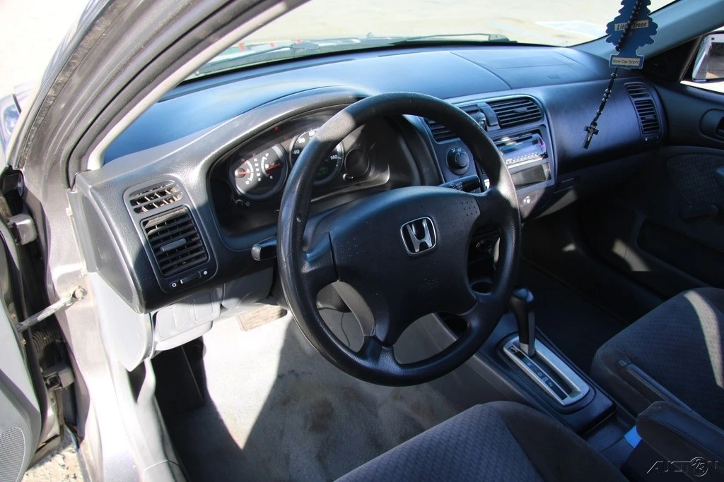 2005 Honda Civic 7th Gen - Image 13 of 21