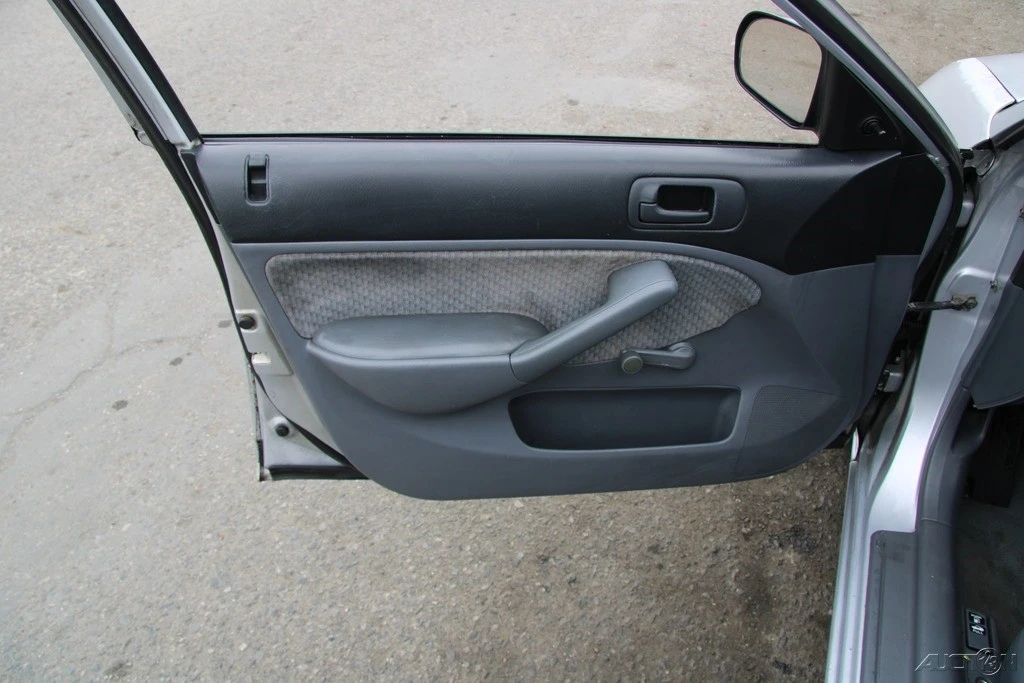 2005 Honda Civic 7th Gen - Image 11 of 21