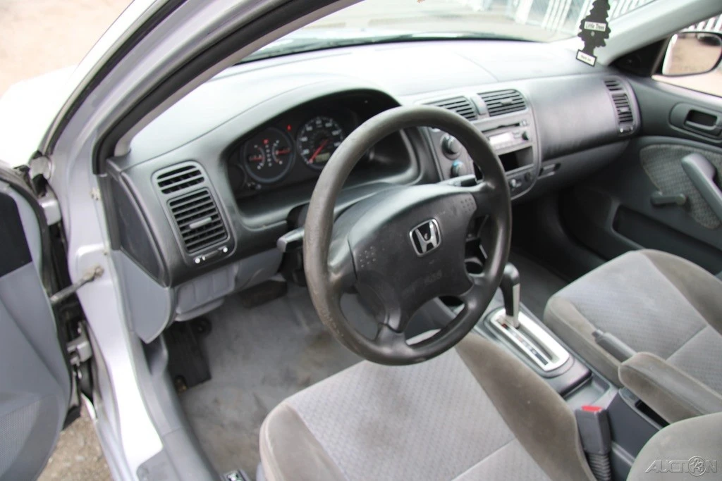 2005 Honda Civic 7th Gen - Image 13 of 21