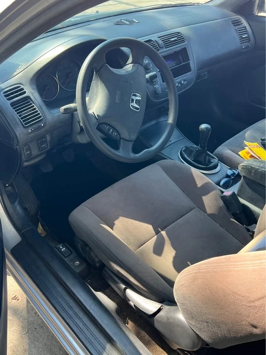 2005 Honda Civic 7th Gen - Image 2 of 5