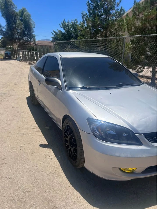 2005 Honda Civic 7th Gen - Image 3 of 7