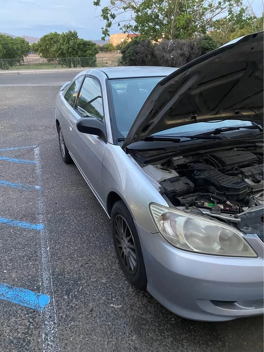 2005 Honda Civic 7th Gen - Image 2 of 3