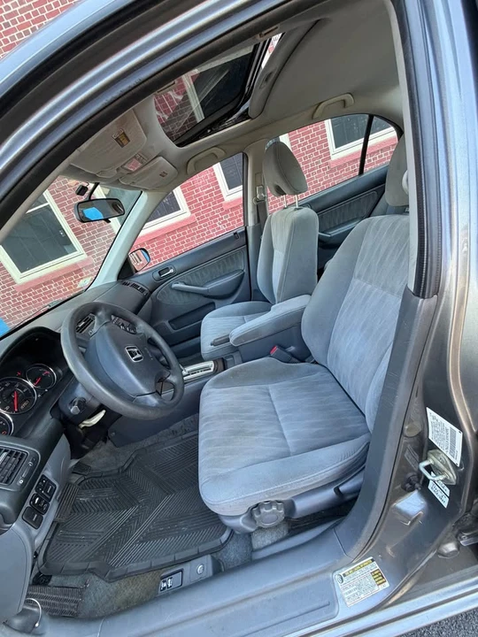 2005 Honda Civic 7th Gen - Image 5 of 13