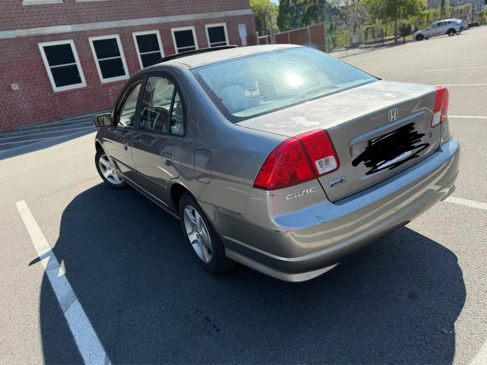2005 Honda Civic 7th Gen - Image 12 of 13