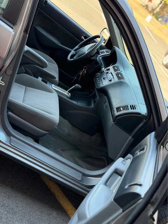 2005 Honda Civic 7th Gen - Image 9 of 13