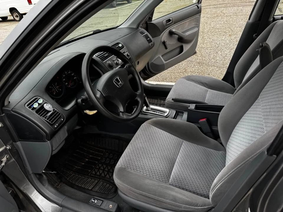 2005 Honda Civic 7th Gen - Image 7 of 15