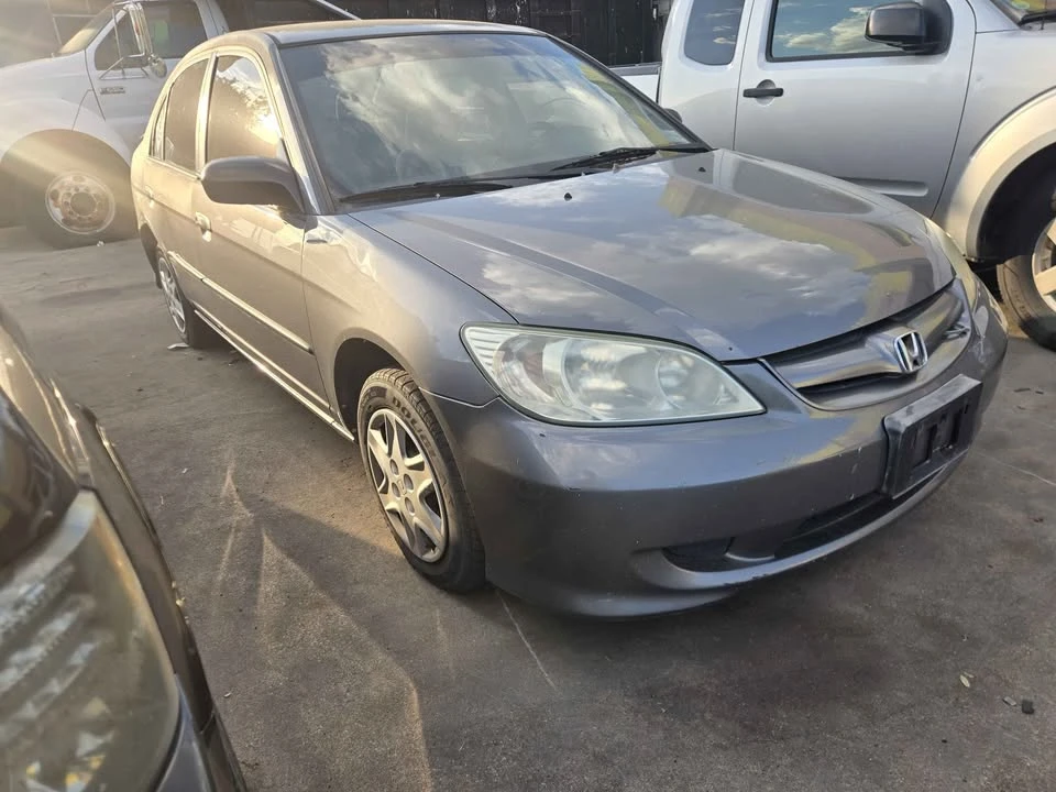 2005 Honda Civic 7th Gen - Image 3 of 7